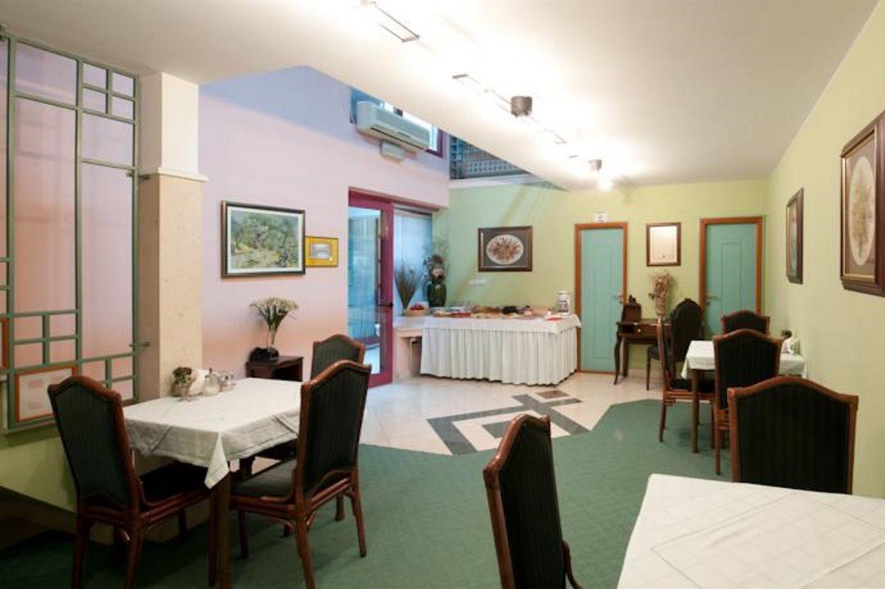 Hotel Eminent Podgorica Exterior foto